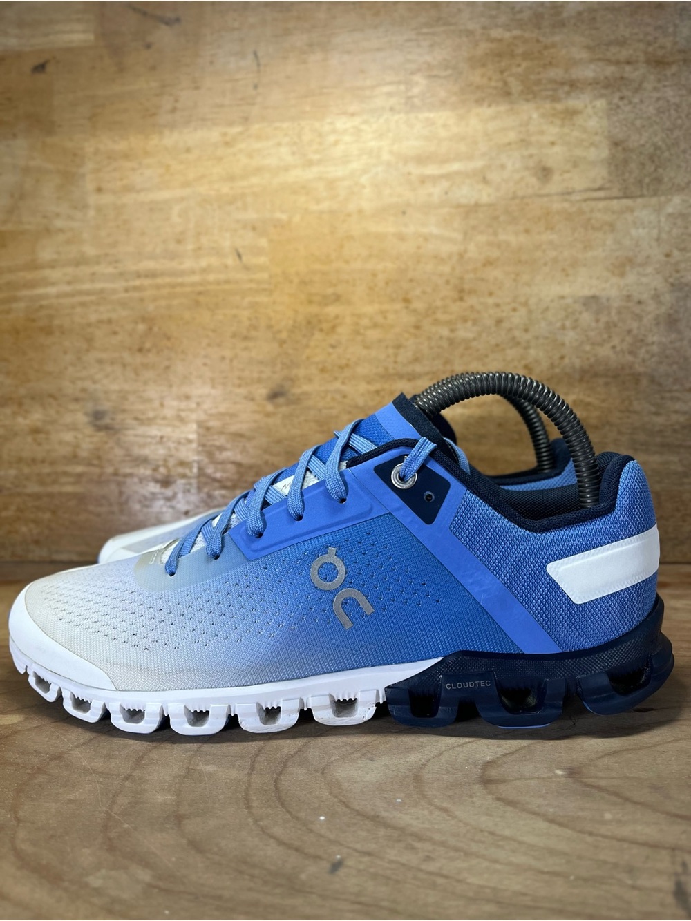 On CloudFlow 3.0 REFLECTIVE Womens Size 8 Running Shoes Sneakers Blue White - Picture 4 of 12